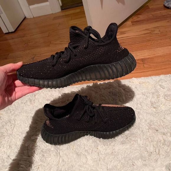 Yeezy Size 5 - Picture 1 of 3